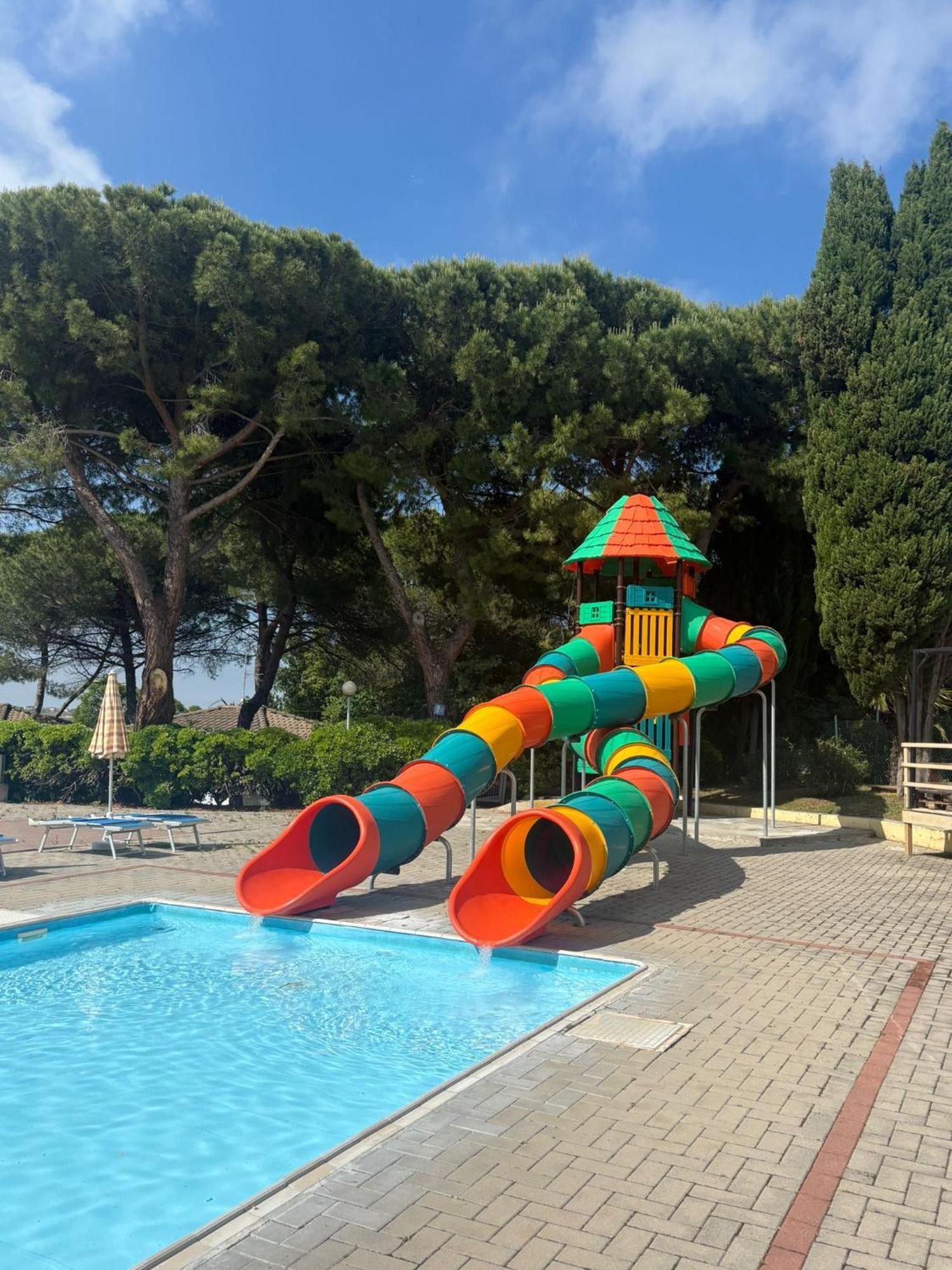 Camping Village Mar Y Sierra San Costanzo Екстер'єр фото