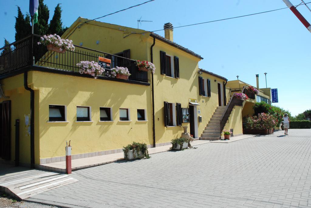Camping Village Mar Y Sierra San Costanzo Екстер'єр фото