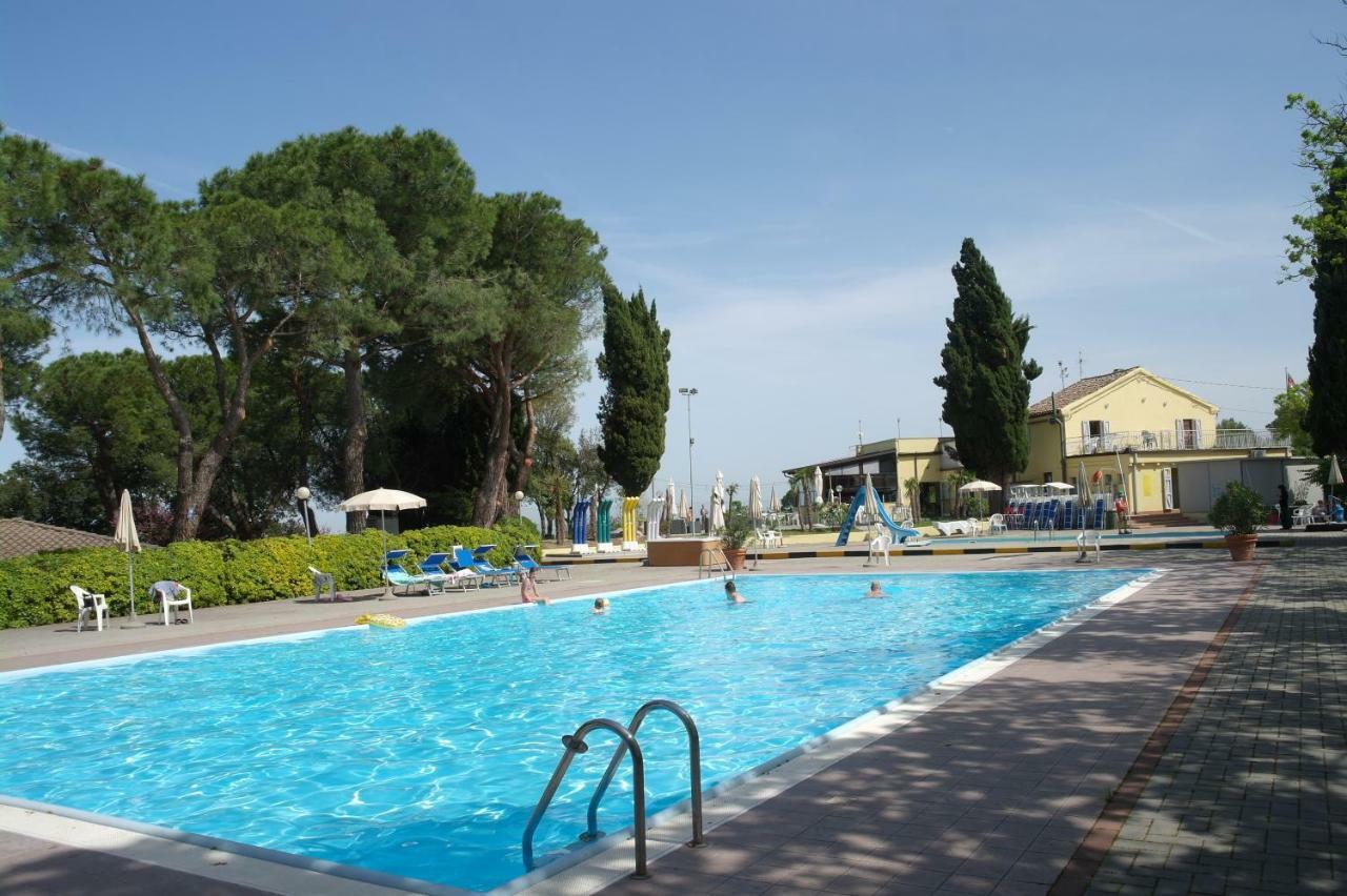 Camping Village Mar Y Sierra San Costanzo Екстер'єр фото