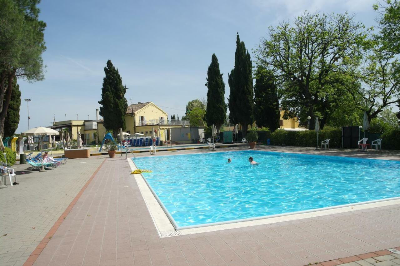 Camping Village Mar Y Sierra San Costanzo Екстер'єр фото