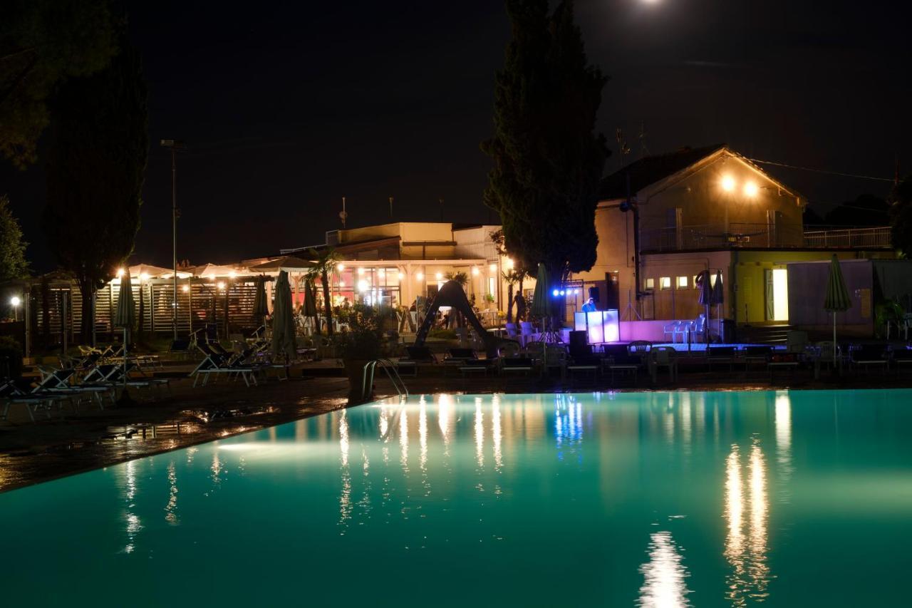 Camping Village Mar Y Sierra San Costanzo Екстер'єр фото
