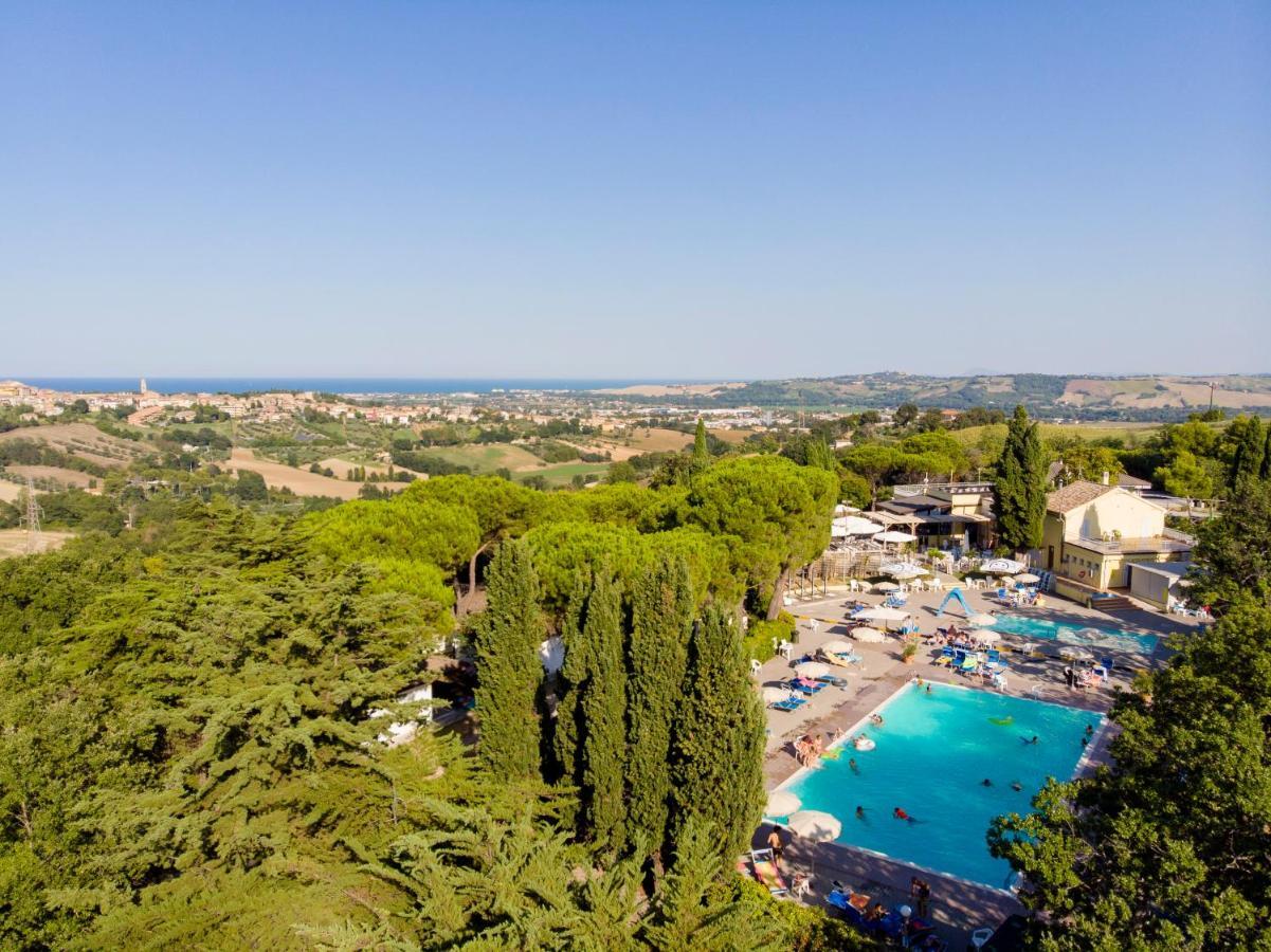Camping Village Mar Y Sierra San Costanzo Екстер'єр фото